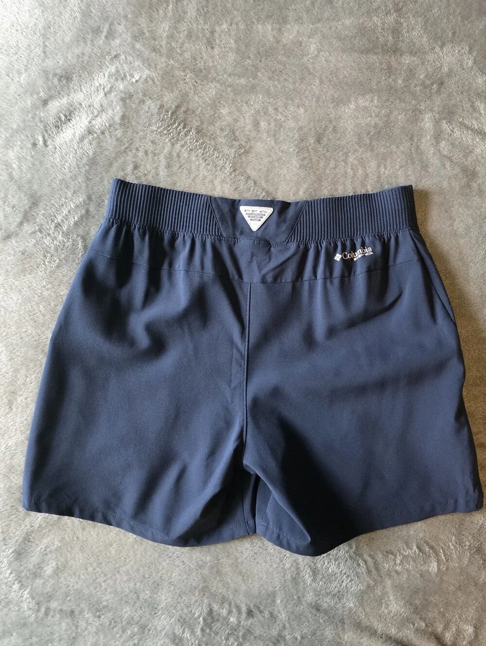 Columbia Sportswear PFG Navy Active Shorts - Style XL5032 - Size S